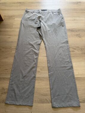 Travis Mathew Chino Gold Pants Men’s Size 34 x 32 Heather Gray Button Stretch